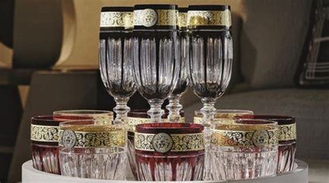 versace economia